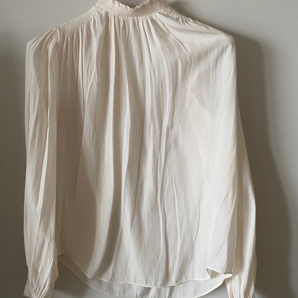 Aritzia Blouse - Picture 1 of 4